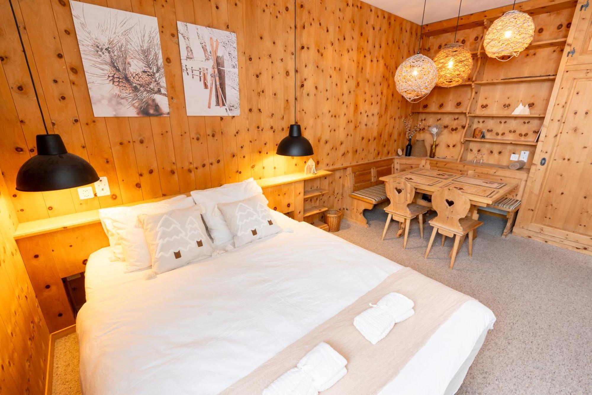 Berghotel Pischa Mountain Lodge Ostrava Dış mekan fotoğraf