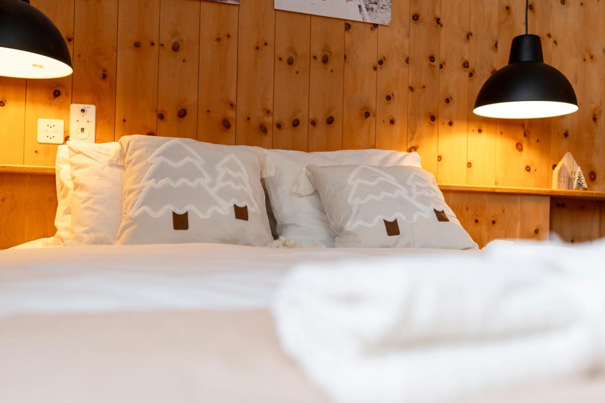 Berghotel Pischa Mountain Lodge Ostrava Dış mekan fotoğraf
