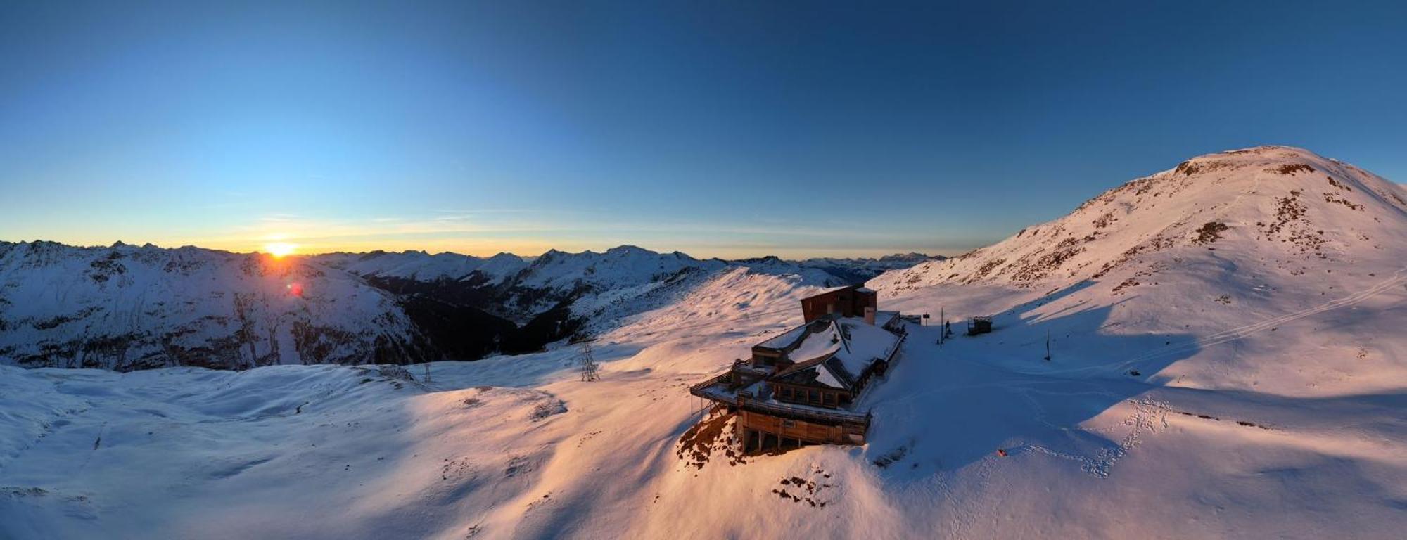 Berghotel Pischa Mountain Lodge Ostrava Dış mekan fotoğraf