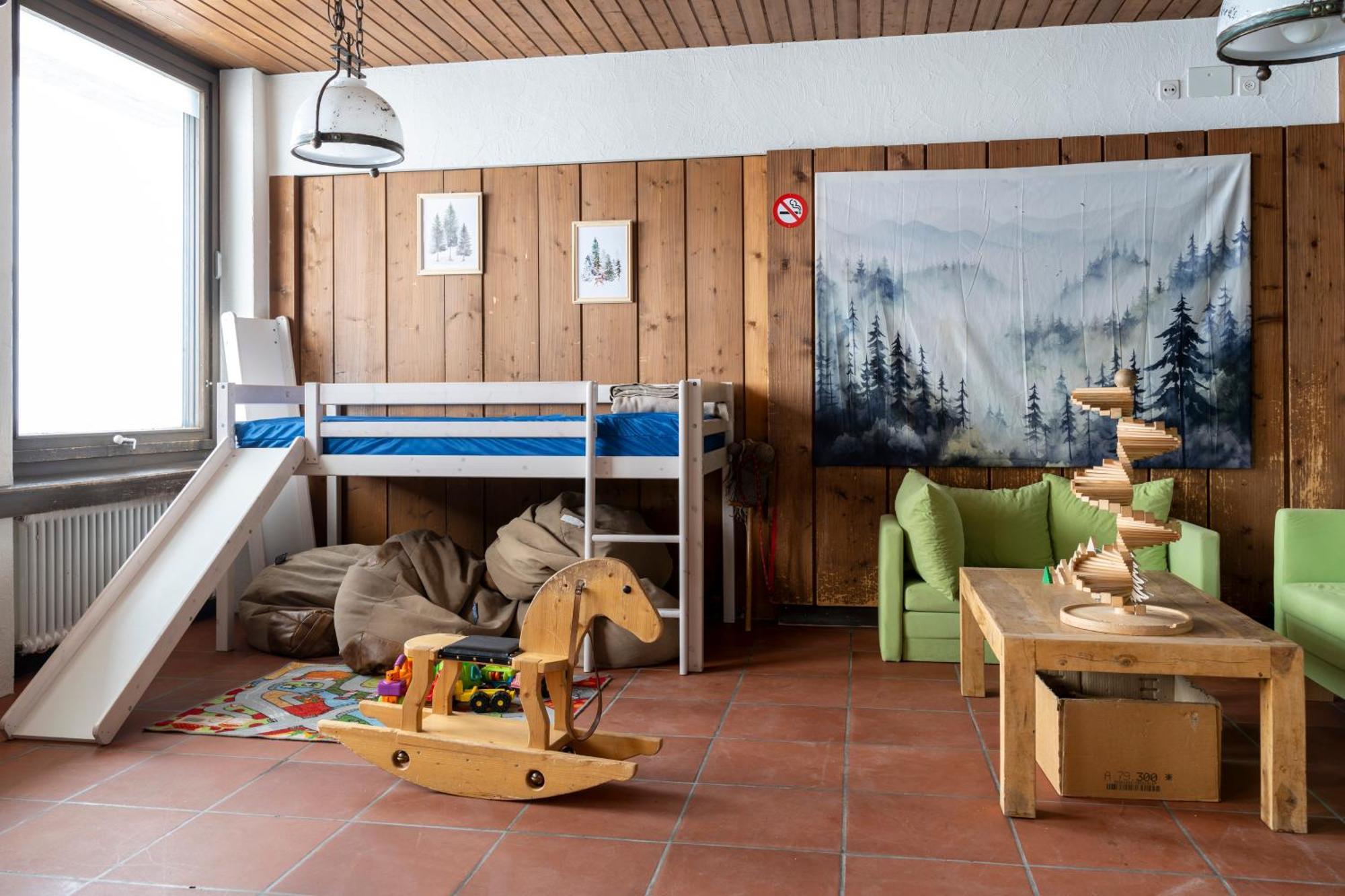 Berghotel Pischa Mountain Lodge Ostrava Dış mekan fotoğraf